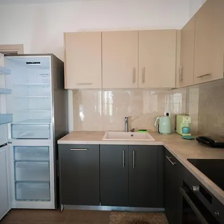 New 98m2 Flat With Sea View And Parking Spot Apartment *